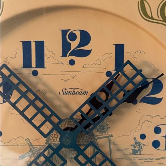 SUNBEAM Vintage 70s Dutch Windmill Tulip Wall Clock - Picture 6 of 11